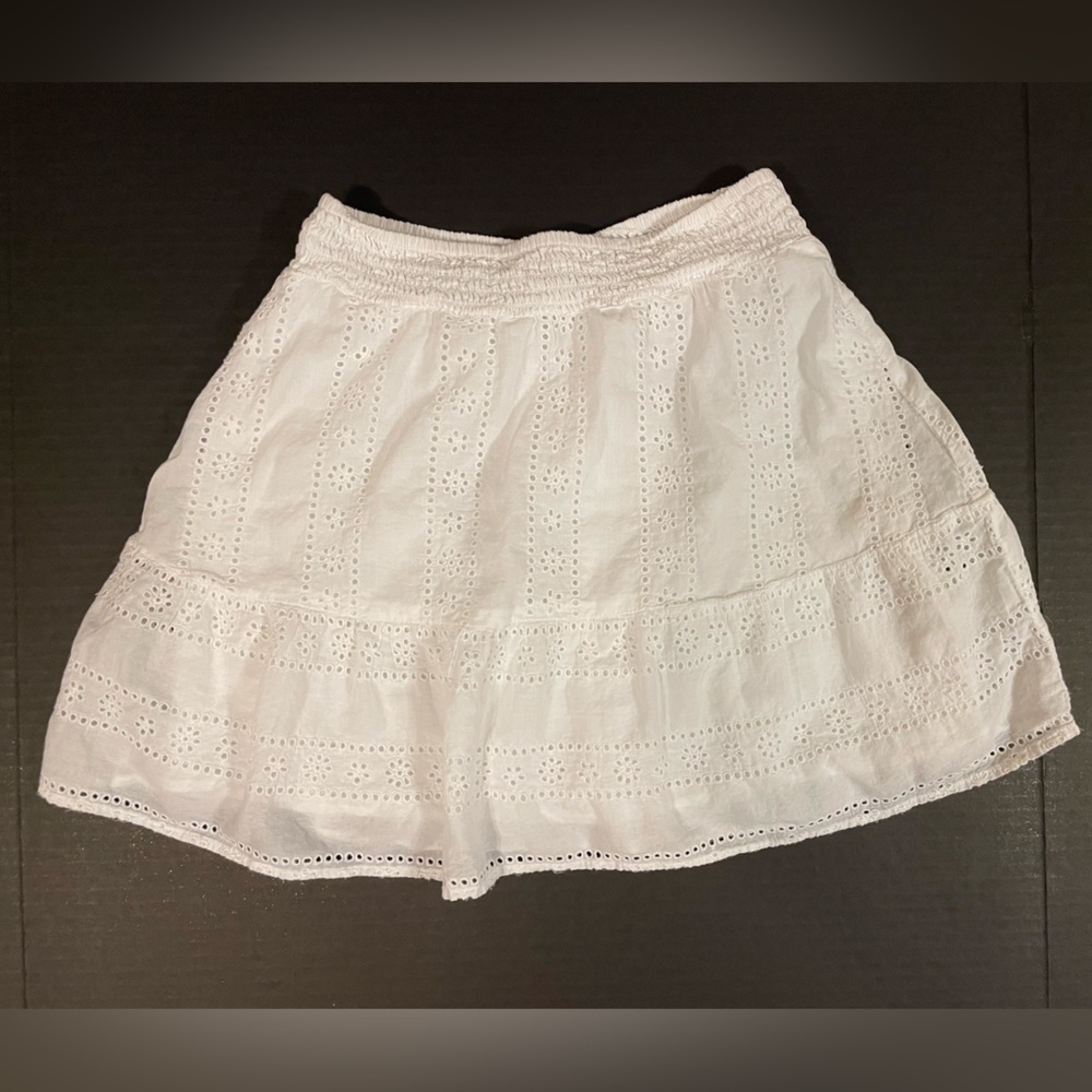 American Eagle white eyelet mini skirt size XS